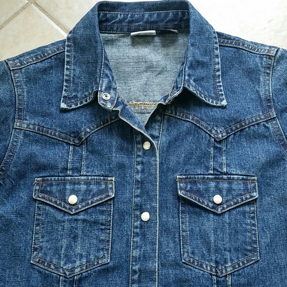 Shirt - Picture 2 of 5